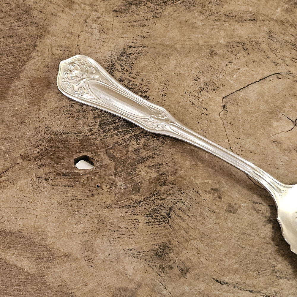 W.M A Rogers 1910 Sugar Spoon - Picture 2 of 11
